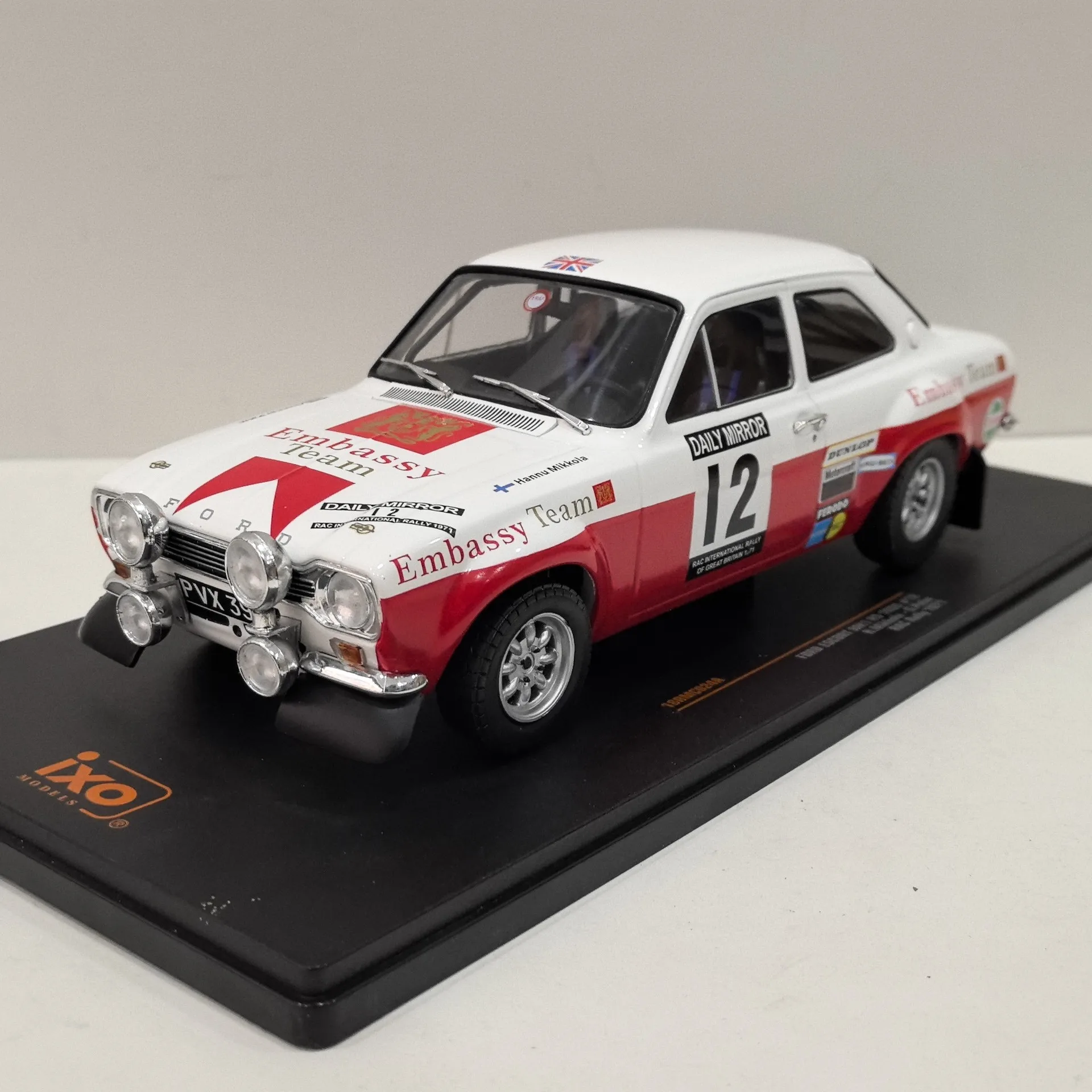 

Diecast IXO 1/18 Scale FORD ESCORT MK I RS 1600 #12 1971 Racing Alloy Car Model Collectible Toy Gift Souvenir Display Ornaments