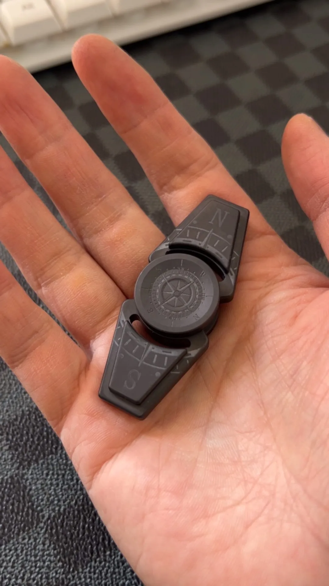 Compass full gyroscope manufactured by Lao Wu used EDC, decompression toy