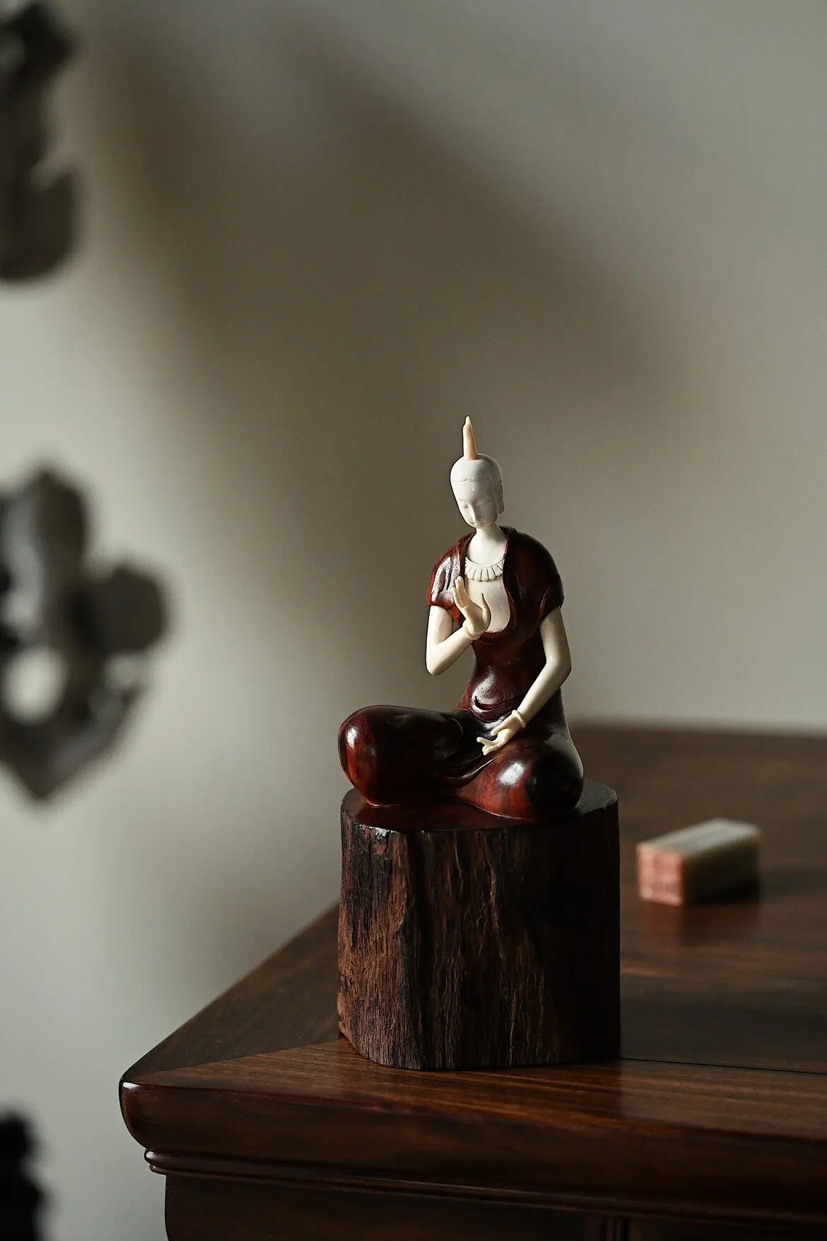 Buddha wood carving handicrafts carving ornaments cultural play collection