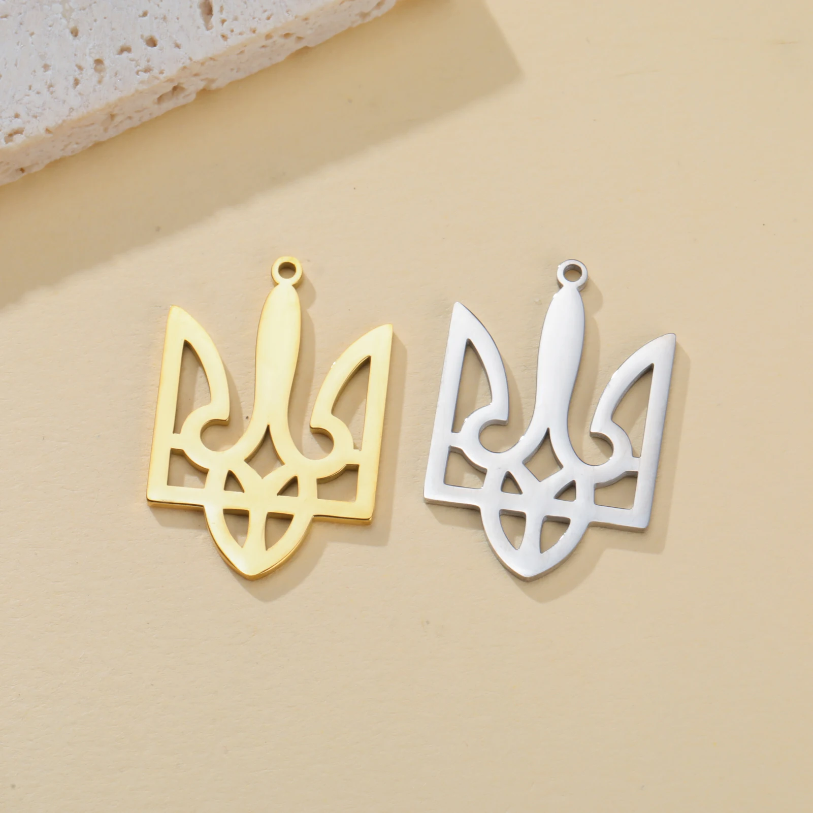 

EUEAVAN 1pc Ukraine Trident Stainless Steel Pendant for Neckalce Ukrainian Peace Freedom Symbol Jewelry Making Accessories DIY