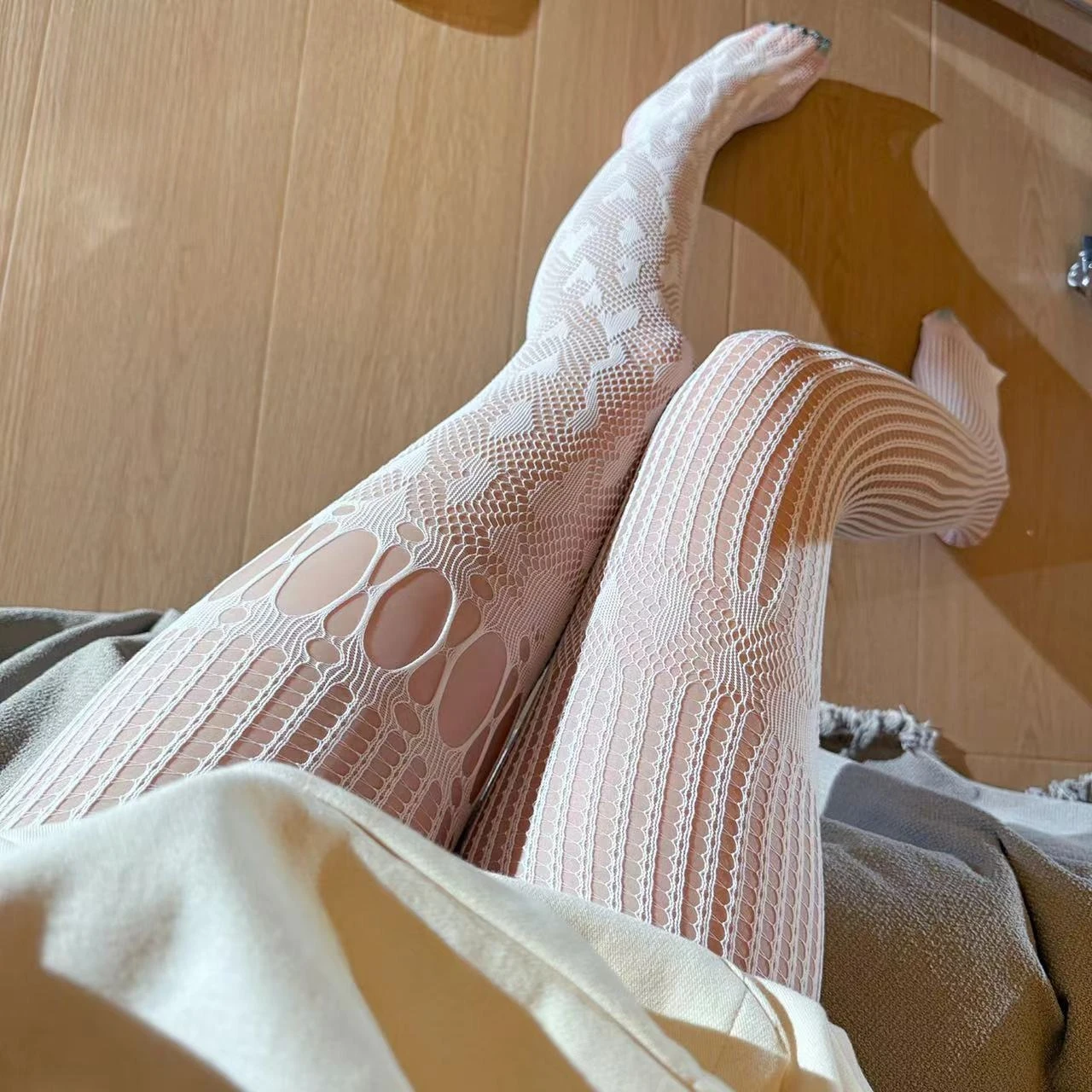 Sexy Damen-Outfit Retro Amerikanisch Modern Love Splicing Mesh Socken AB Asymmetrische Jacquard Fun Mesh Socken Damenunterwäsche