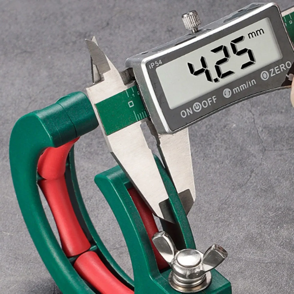 

Quality Bridge Pulley Threading Tools in Sets of Two or Three Designed to Save Time and Labor on Construction Tasks