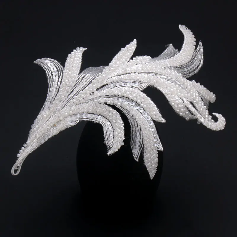 El más nuevo tocado de plumas de encaje hecho a mano, Clip para el cabello, accesorio para el cabello de boda, joyería para el cabello para fiesta y baile, Tocado Novia