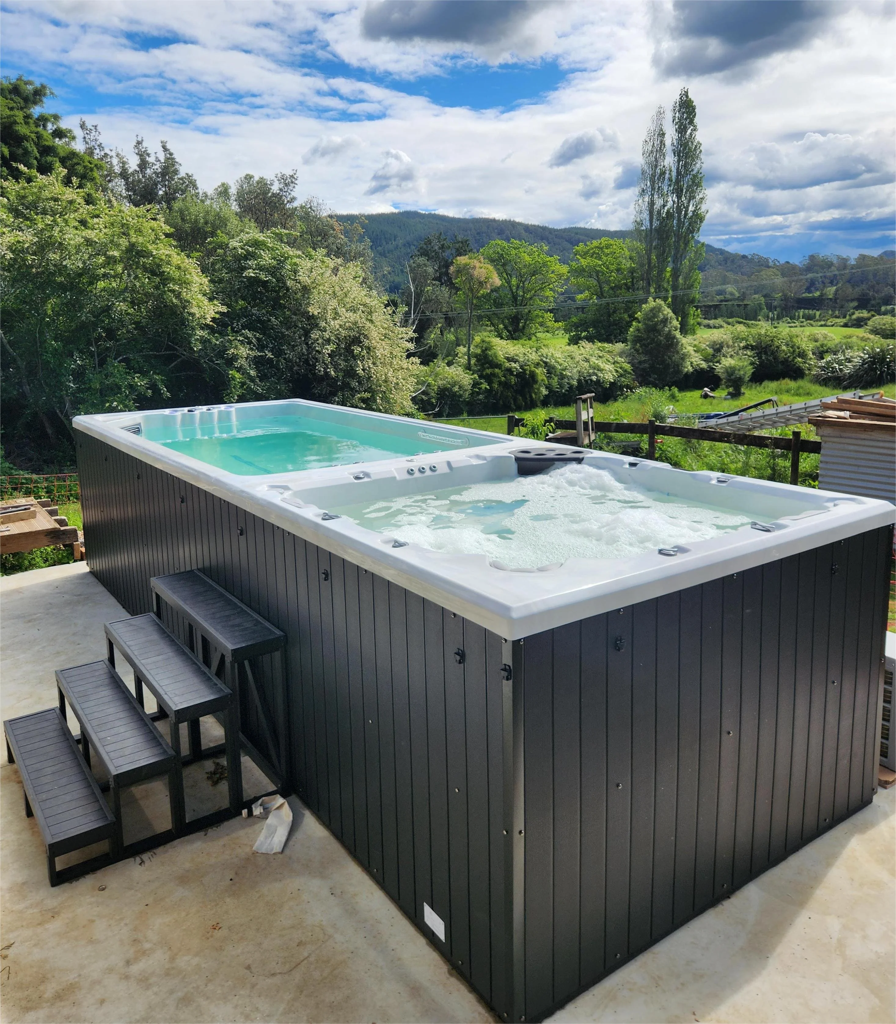 Dual Zone oberirdisches 6-Personen-Schwimmbad, Whirlpool, rechteckig, endloser Pool mit Massagefunktion für den Einsatz in Hotelvillen im Innen- und Außenbereich