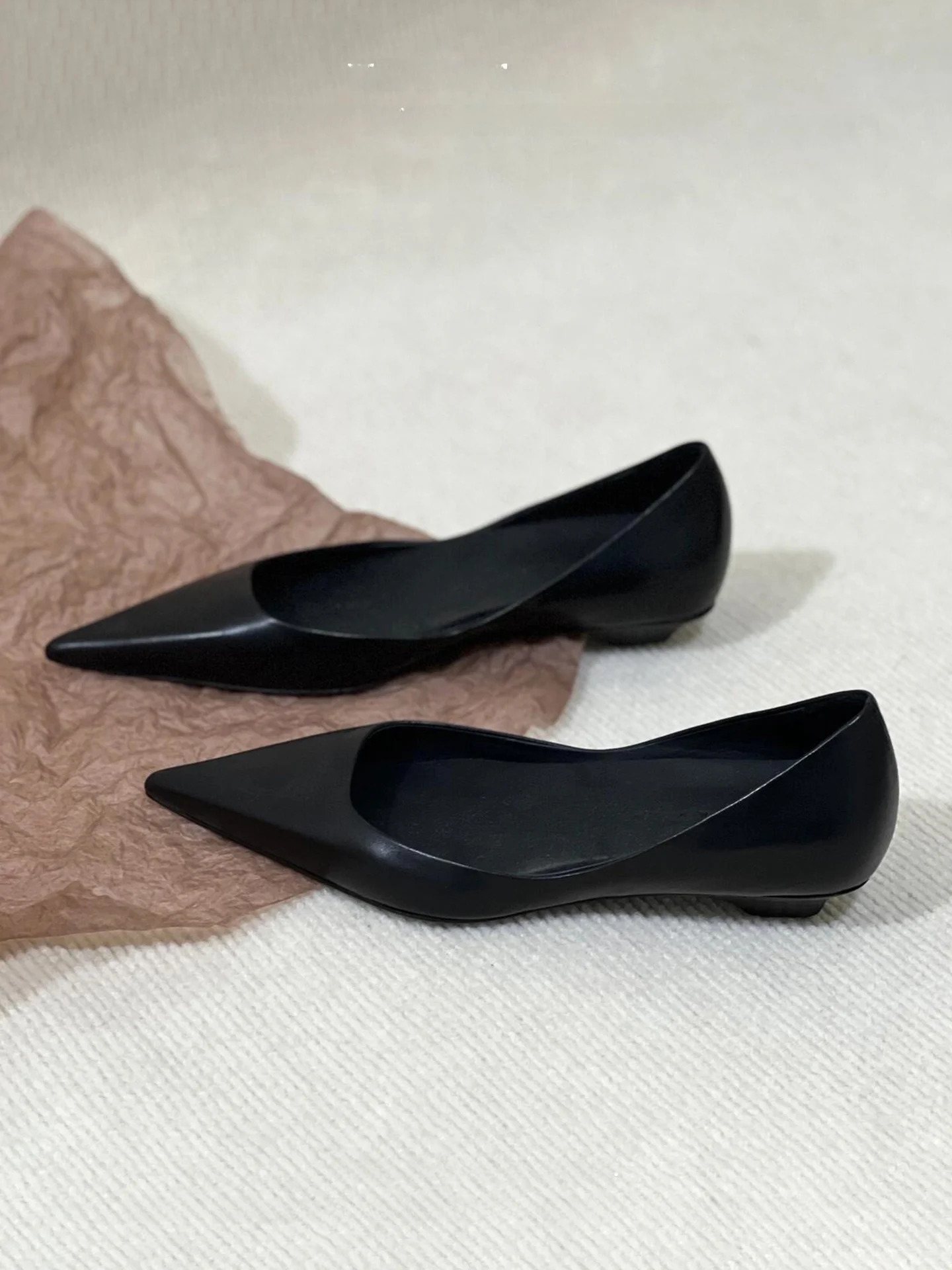 

Кожаные туфли без шнуровки с острым носком в стиле ретро, женские универсальные удобные туфли на низком каблуке Commute oes Faionable and mother oes