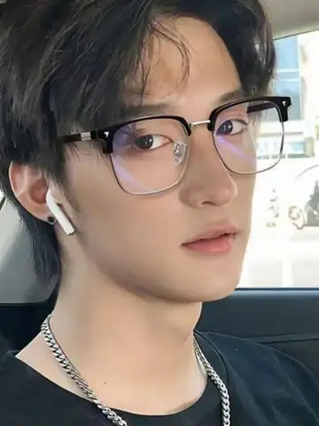 Photochromic Anti Radiation Blue Light Eyeglasses Square Metal Frame Computer Glasses for Women Men Replaceable Lens