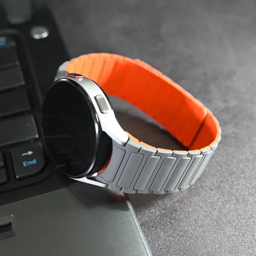 Silicone Magnetic Band for Samsung Galaxy Watch 6 Classic 43 47mm 42 46mm 5pro 45mm Loop No Gaps Strap for galaxy 4 5 6 40 44mm