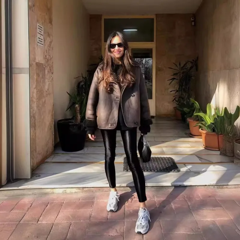 브라운 노치드 칼라 인조 모피 코트 루즈핏 미드 플러시 코트 가죽 및 모피 인조 양털 재킷 푹신한 캐주얼 스타일 아우터웨어