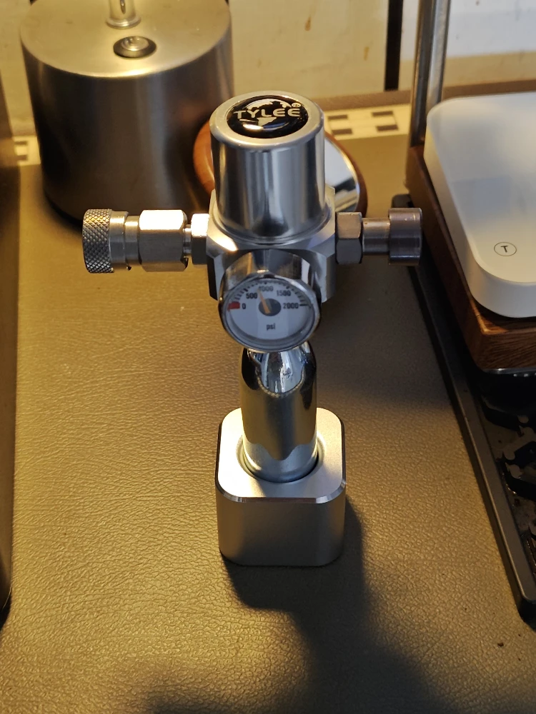 アルミ合金-co2-ペンホルダーベースオフィス文具クリエイティブデスクトップオーガナイザー小型スチールボトル特殊用途ベース