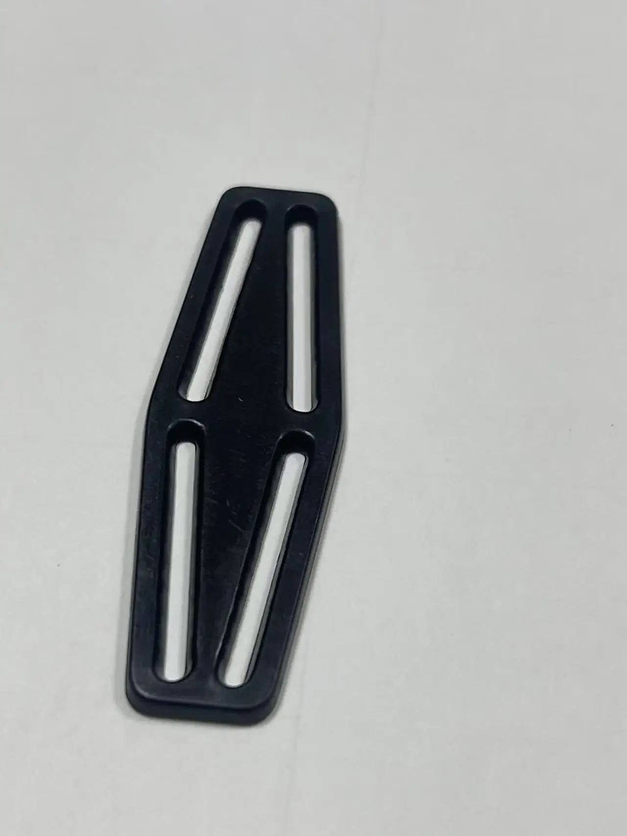 Clip Hebilla Tirantes para Nieve - close-up view