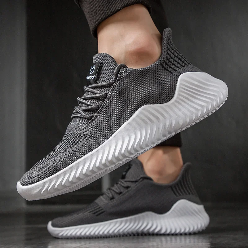 Outdoor Breathable Men Casual Shoe Big Size Summer Lightweigh Man Tenis Shoe Fashion Men Shoes Sneakers White Mens Running Shoes