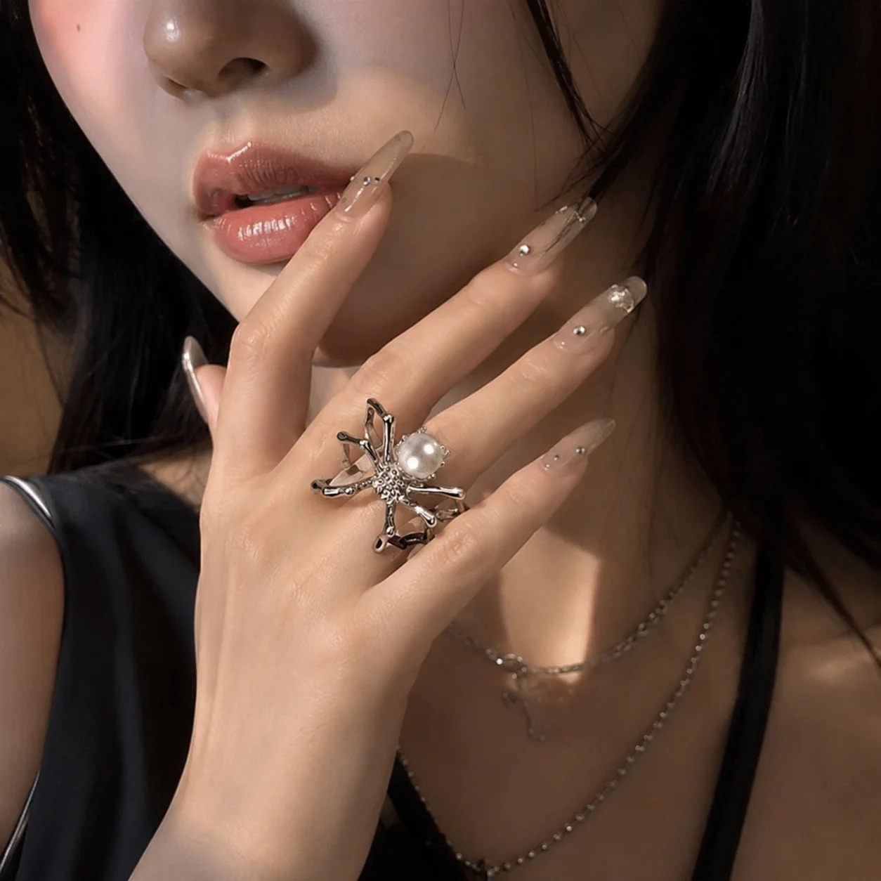Gothic Terrifying Moonstone Gem Spider Ring for Women Niche Design Punk Metal Open Ring Halloween Gift Giving