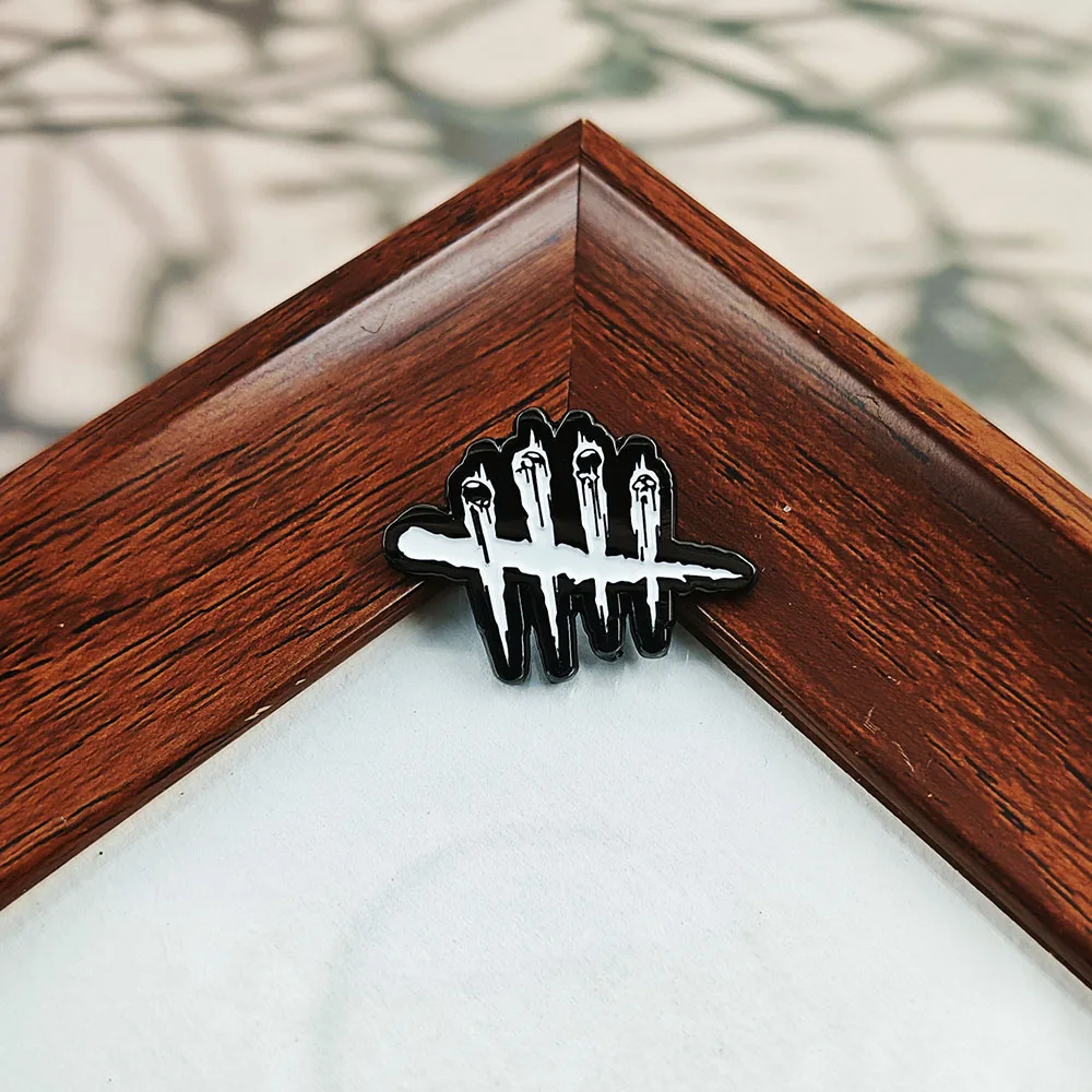 Cartoon Game Brooch Horror Game Iconic Logo Badge Claw Mark Skull Enamel Pin Butcher Escaper Themed Metal Pin accessoy Fans Gift