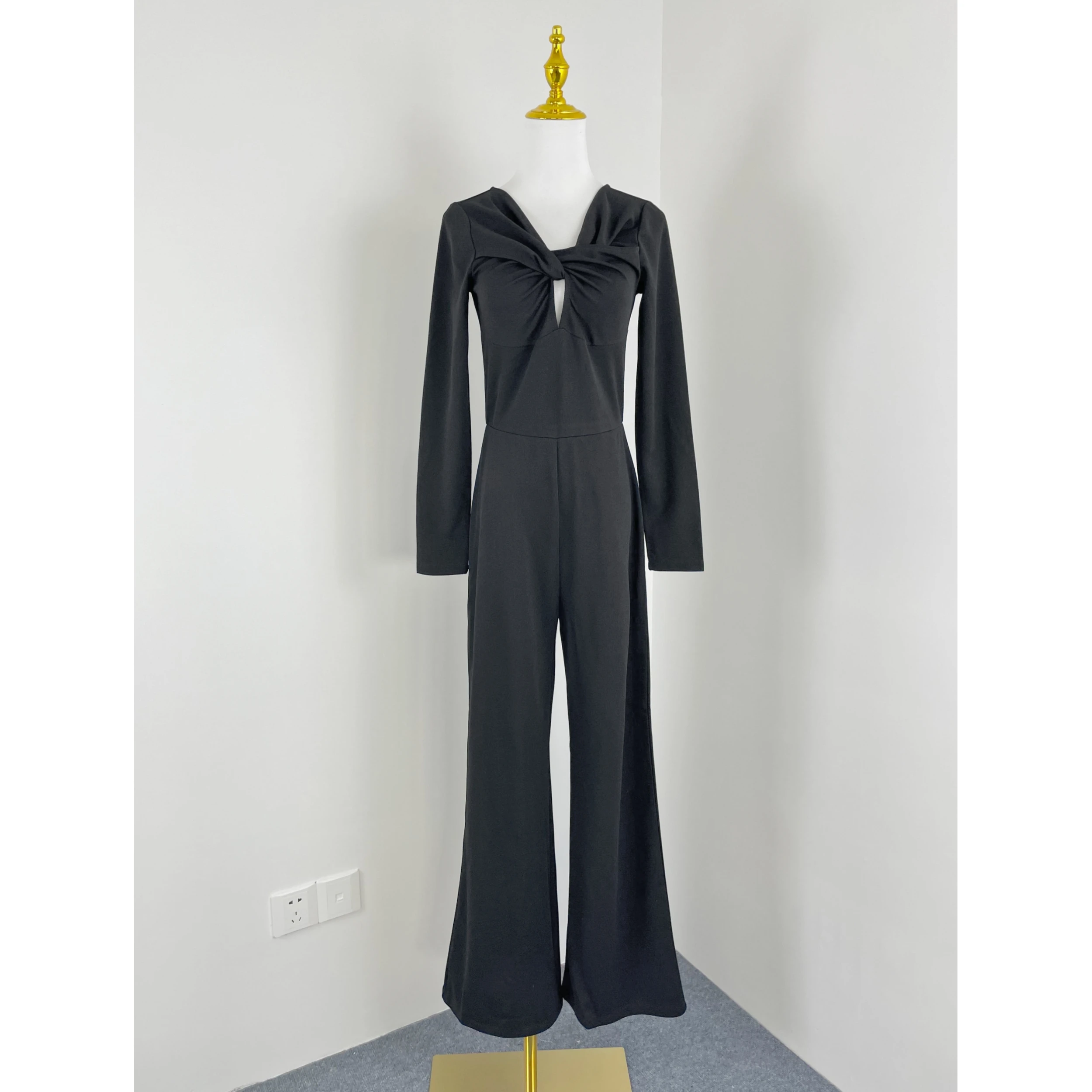 Kombinezon wyszczuplający Ele Slimming E6059 Nowy damski kombinezon w jednolitym kolorze z wiązaniem z przodu, szerokie nogawki, wysoki stan, proste spodnie.