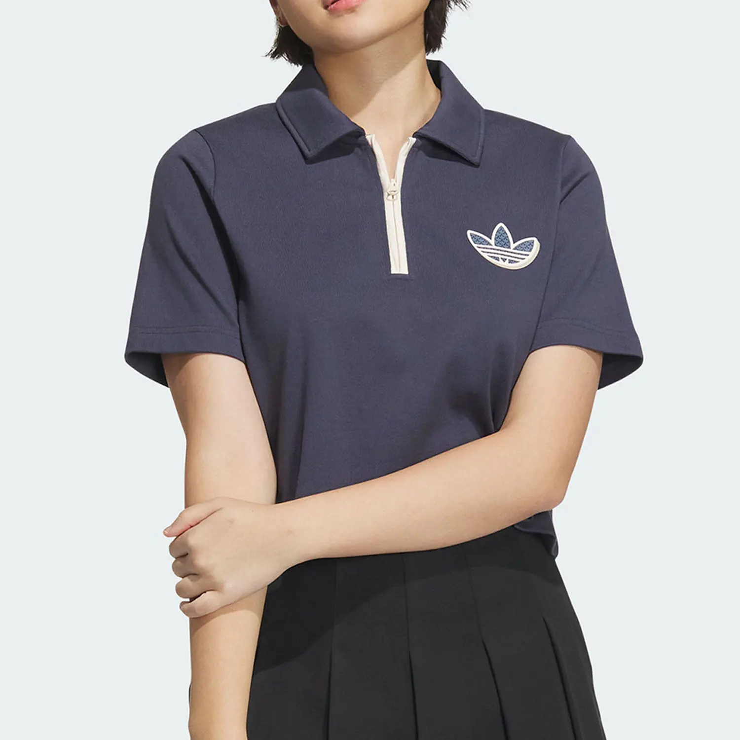 

Новая женская футболка Adidas Originals с коротким рукавом и воротником IN1035