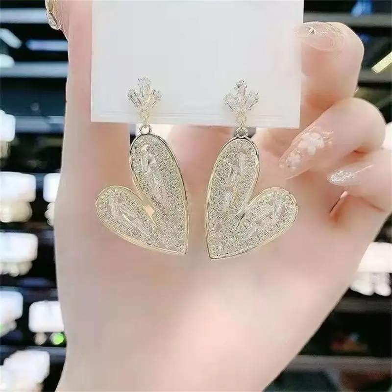 Full Diamond Fashionable Exquisite Creative Light Luxury Wind Earrings Crystal Popular Best-selling Heart-shaped Unique Delicate