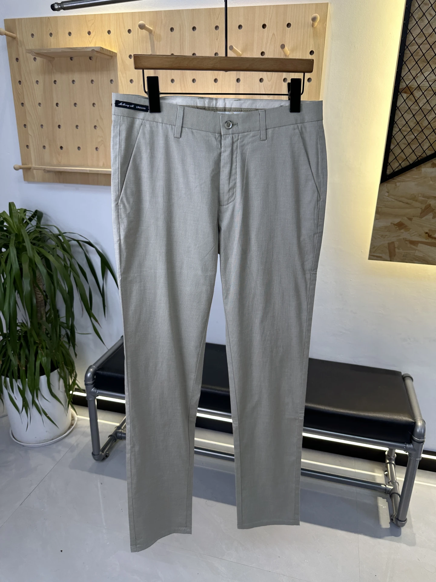 

Lightweight Breathable Men's Busin Casual Straight Leg Long Pants Comfortable Cool Sensation Pants for Office And Work
