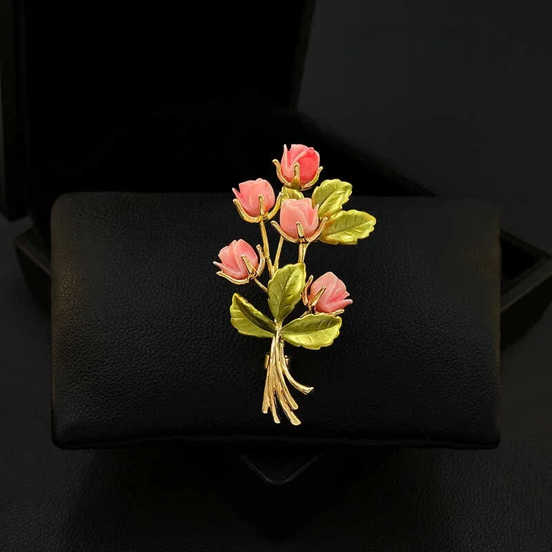 

Pink Personality Rose Flower Bouquet Brooch Women's High-end Suit Accessories Sweater Cardigan Clothes Neckline Pin Jewelry 5721