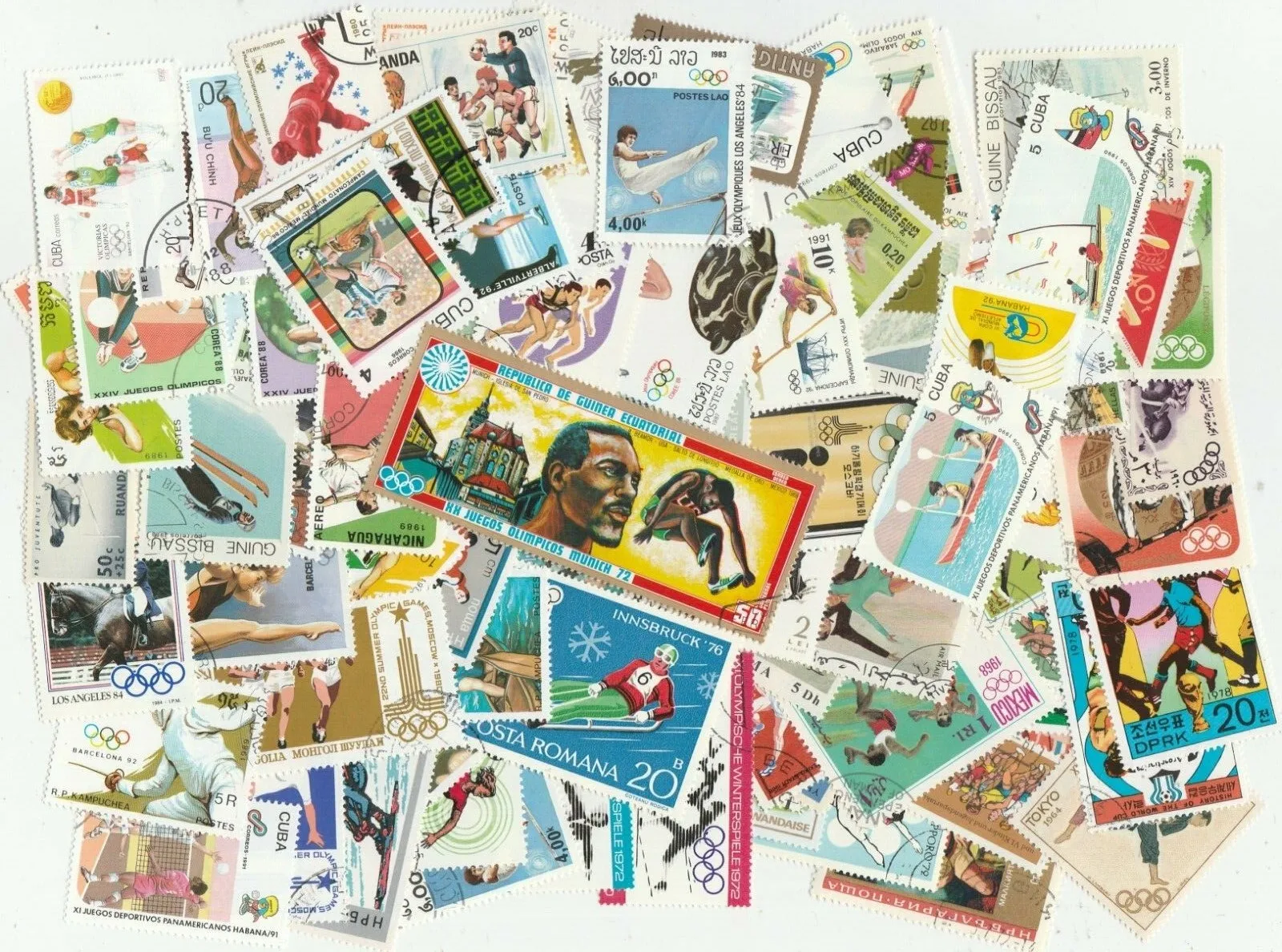 100 PCS/Lot Sports Topic Stamps World Original Postage Stamp with Postmark Good Condition Collection No Repeat