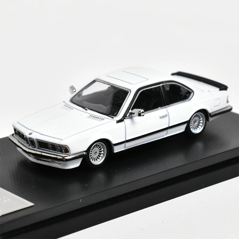 

Diecast Original 1:64 Scale 635 CSI Simulation Alloy Car Model Static Display Collectible Gift Souvenir Decoration