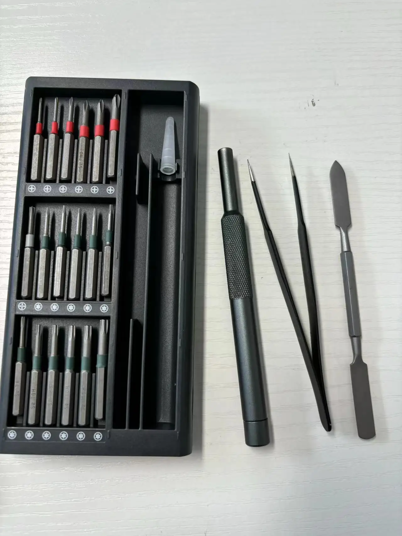 Multi-functional 39 in 1 Precision Screw Driver Set Mini Magnetic Screwdriver Tool Set