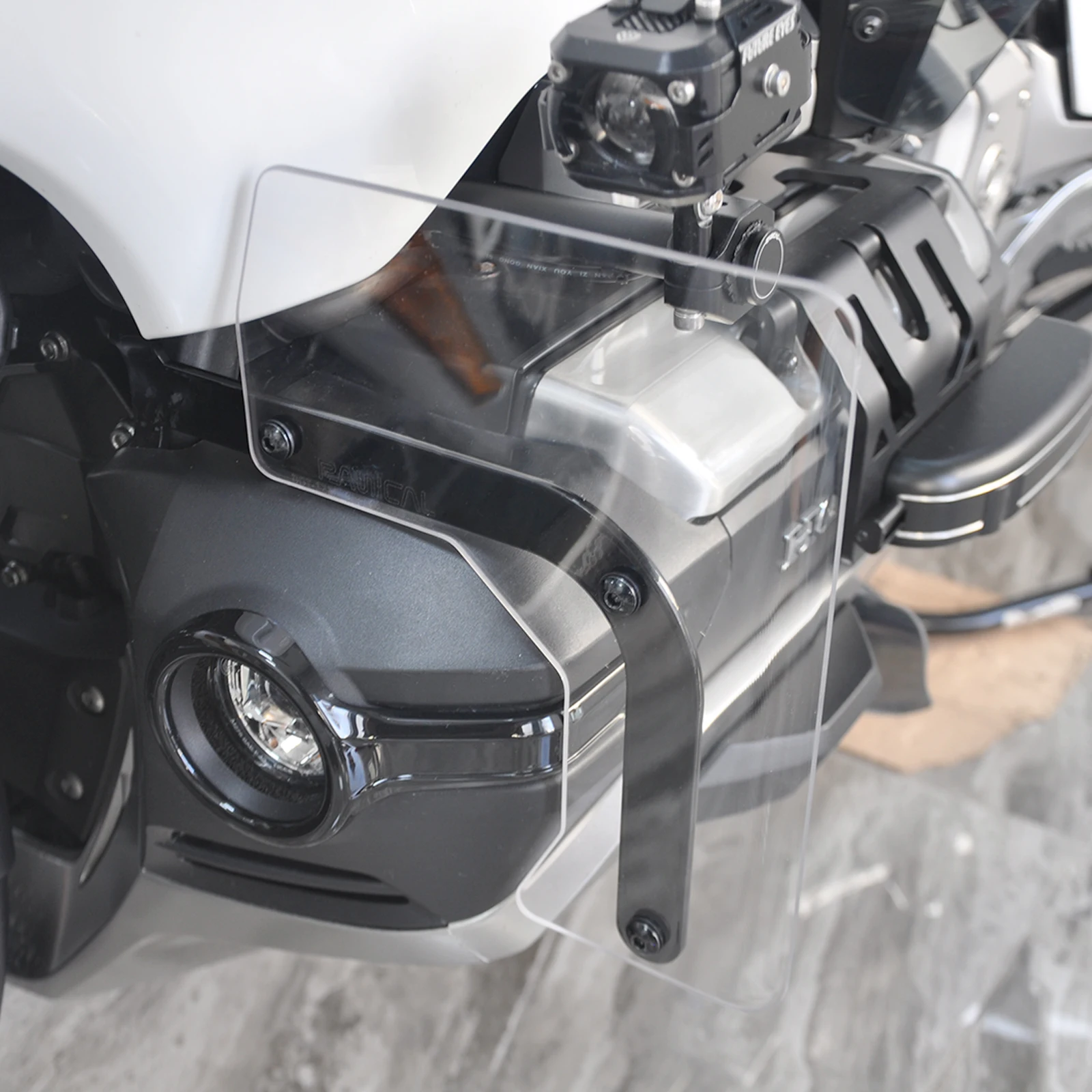 

PANICAL For Honda Gold Wing GL1800 F6B 2018-2025 Spotlights Leg Air Deflector Auxiliary Lights Spoiler Bracket Bumper Windshield