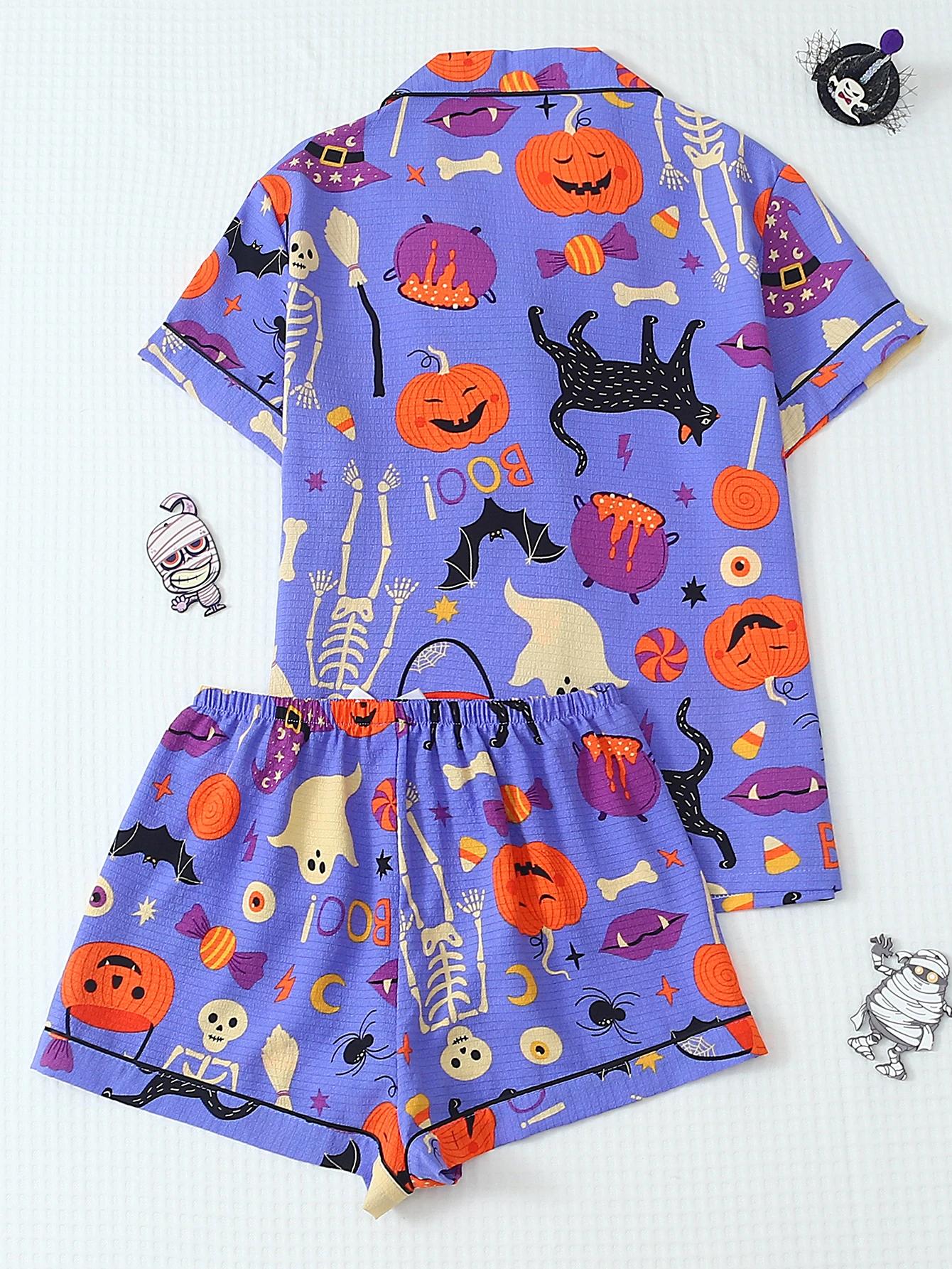 2-piece set of funny and quirky blue Halloween black cat party print spring/summer short-sleeve collared top and bow-tie shorts women's pajama set, home wear suitable for Halloween