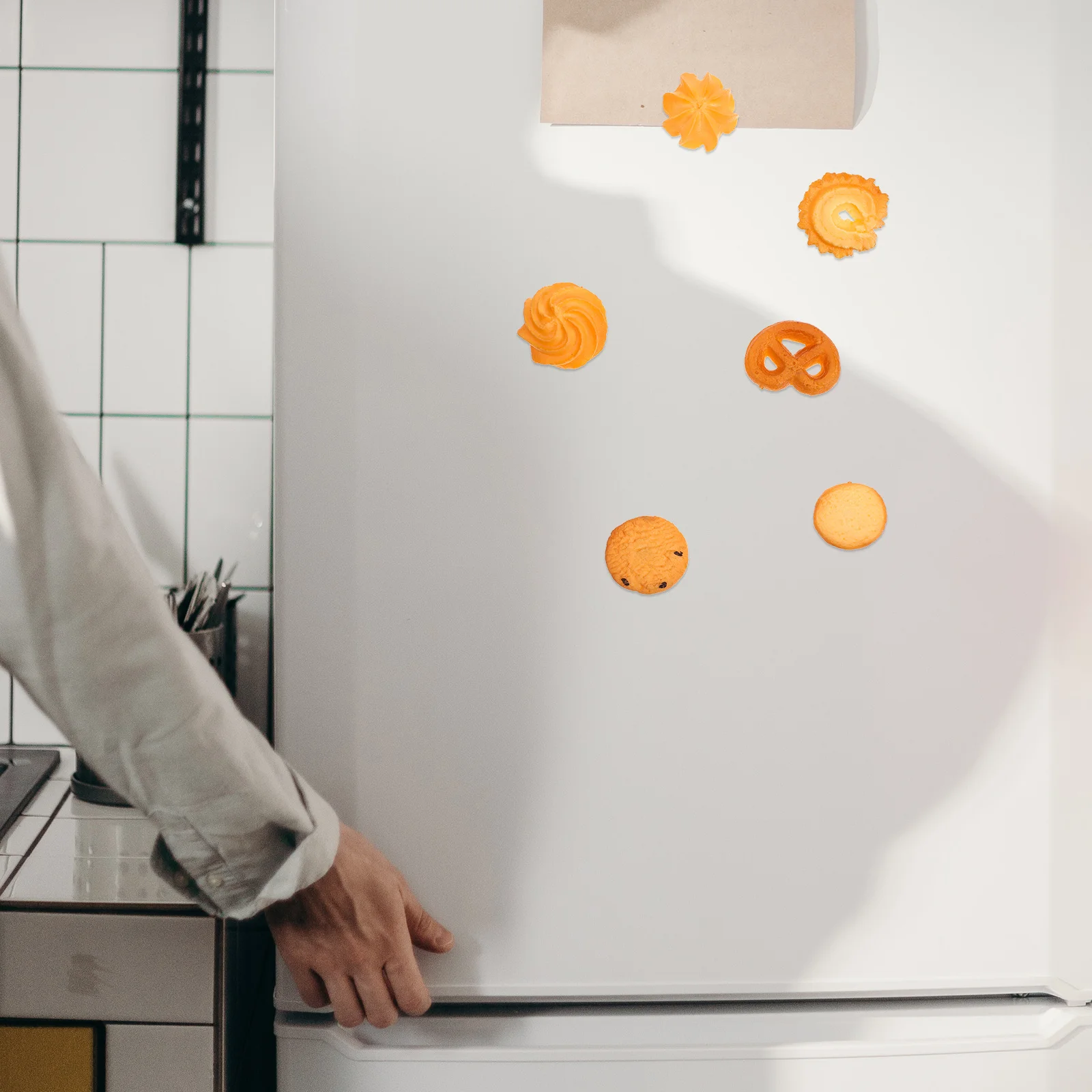 

6Pcs Cookie Refrigerator Magnets 3D Creative Magnetic Fridge Decors Home Kitchen Memo Notes Holder Refrigerator Magnets