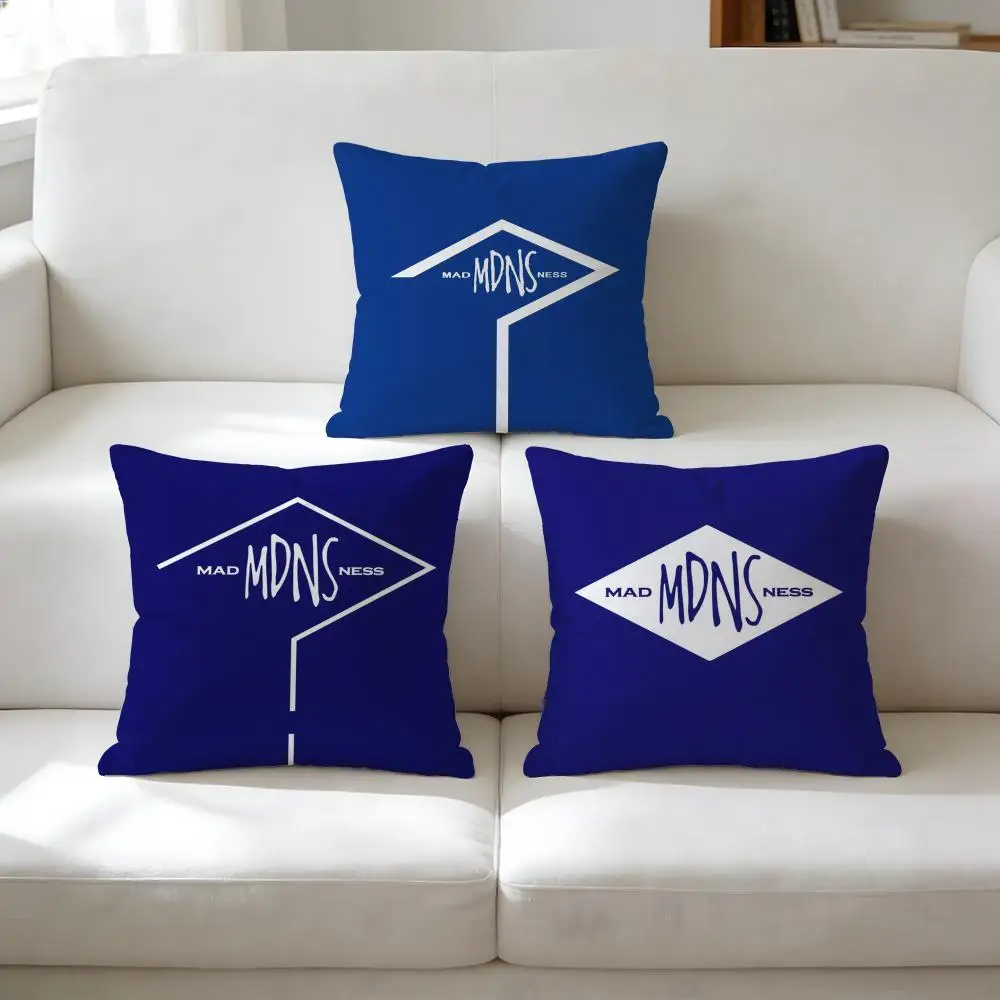 Brand Design M-Madness Cushion Cover Breathable Short Plush Pillow Case Wrinkle-Resistant Machine-Washable For Easy Care
