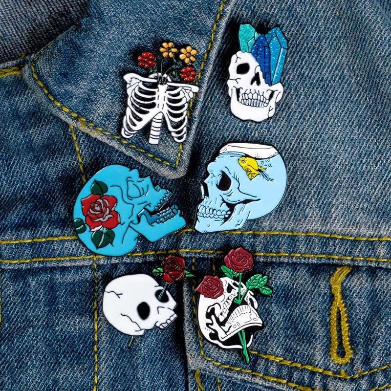 

Flower Skull Enamel Pins Collection Skeleton Head Rose Lapel Pin Love and Death Badges Romantic Brooch Jewelry Gift for Friends