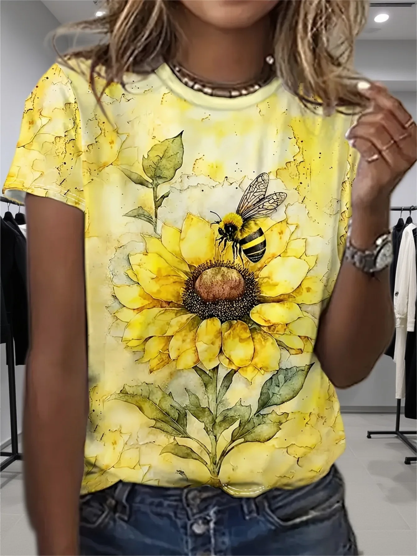Women Crew Neck T-shirt Watercolor Sunflower Bee Print Yellow Tone Short Sleeve Casual Summer Top