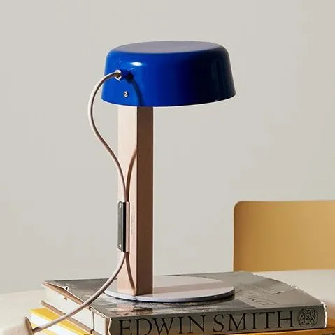 Lampu, lampu meja, pengisian daya kamar tidur sederhana dan peredupan di samping tempat tidur