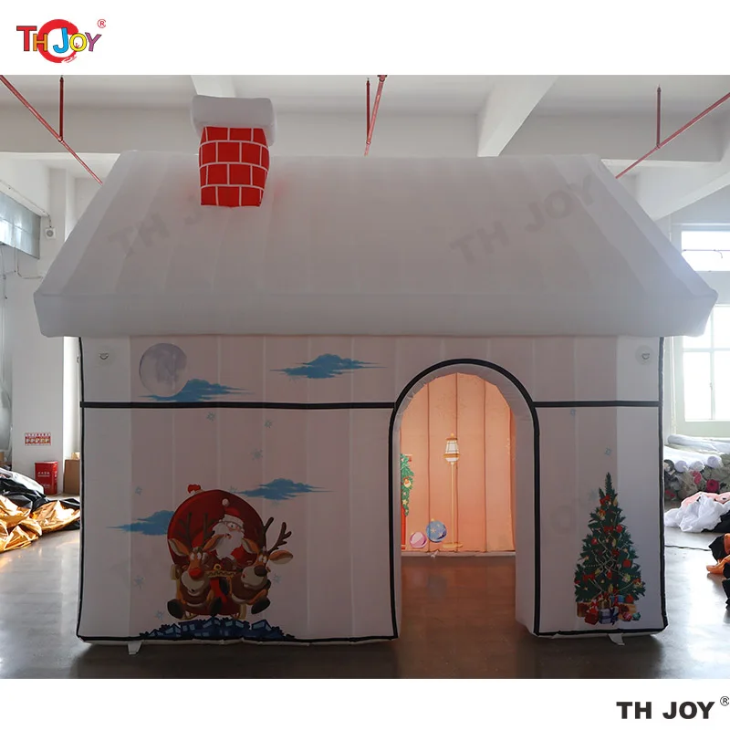 زينة عطلة خارجية بيضاء قابلة للنفخ لعيد الميلاد مع أضواء بيضاء، خيمة منزل سانتا المحمولة للحفلات الاحتفالية