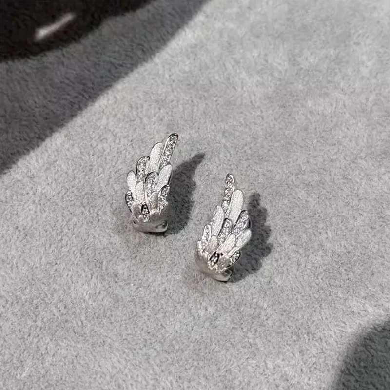 Brushed texture inlay diamonds wing earrings for women simple and glossy exquisite earings stud suitable for daily jewelry