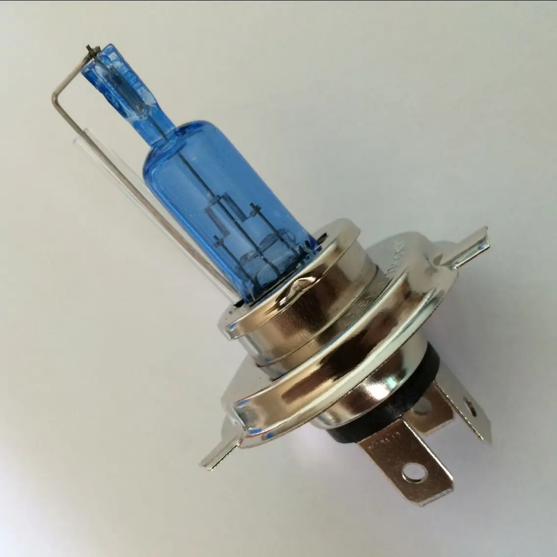 1Pcs Universal Super White Motorcycle Headlight Bulbs H4 HALOGEN HID Bulb Headlight Headlamp BULBS 35/35W with 3 Contactors