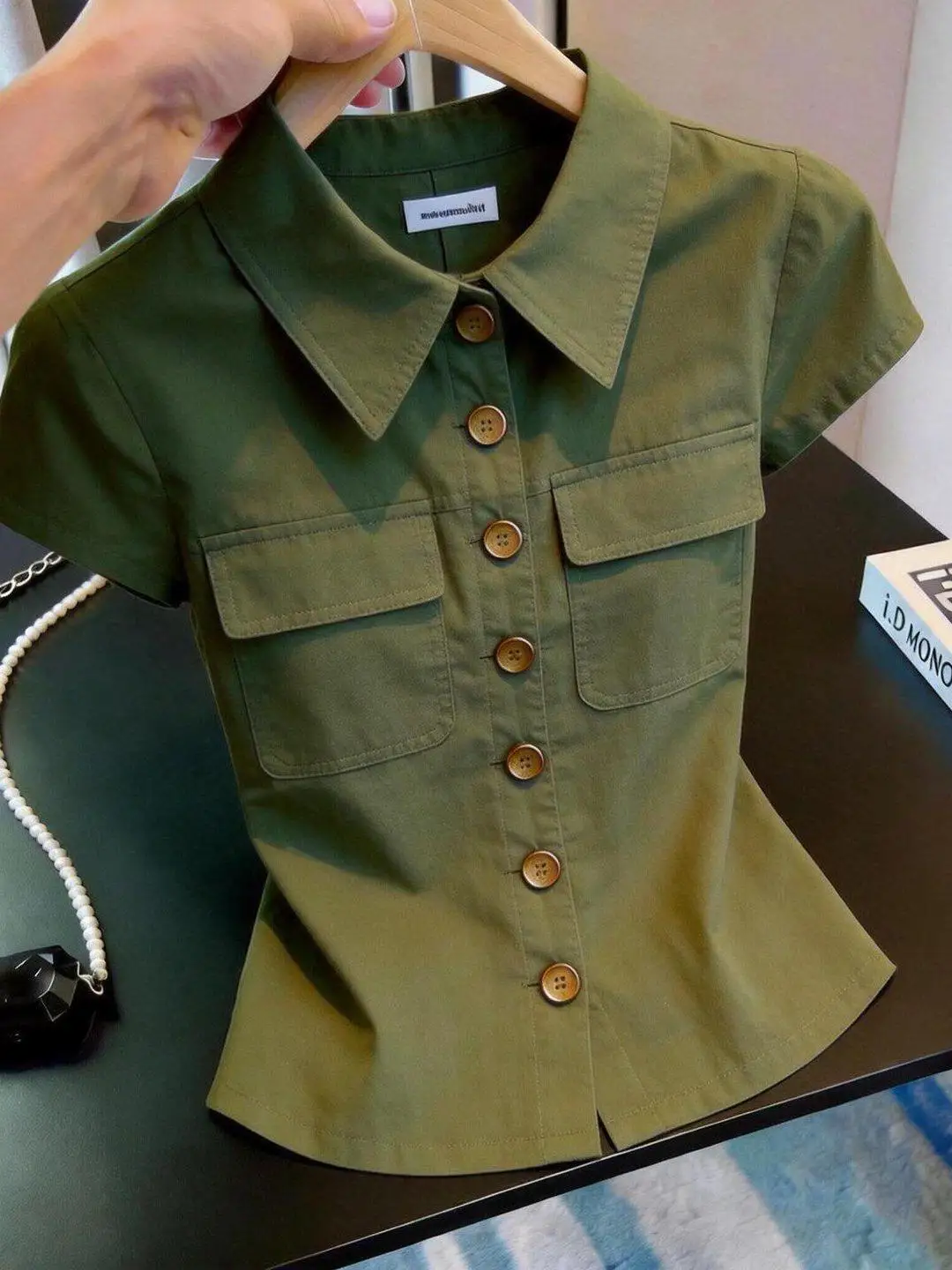 Camisa de Manga Corta Verde Militar para Mujer, Verano 2026, Estilo Casual y Elegante para el Trabajo, con Múltiples Bolsillos
