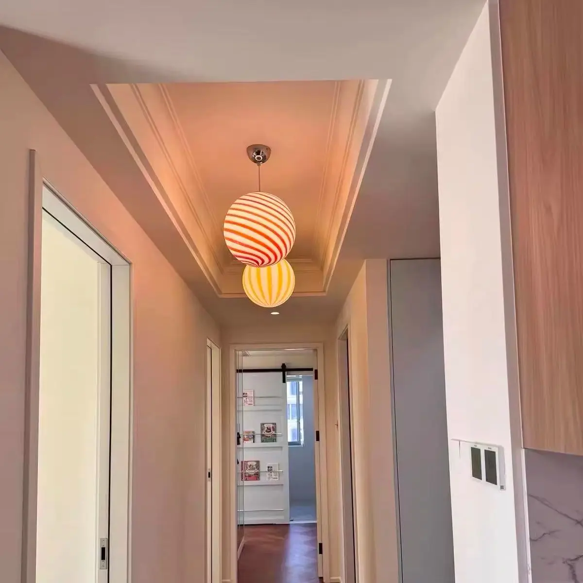Creative Macaron Round Candy Pendant Lamp Colorful Chandelier Orange Green Art Hanging Light for Kids Room Bedroom Home Decor