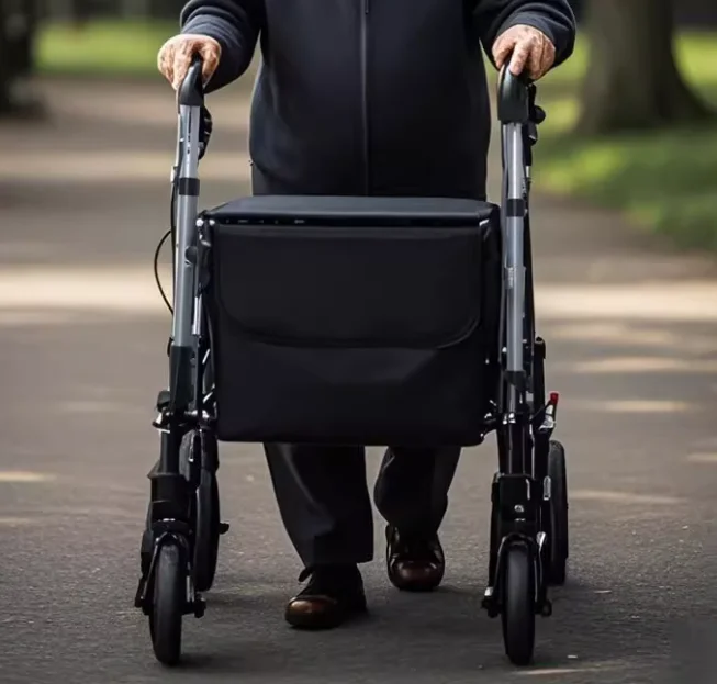 

Роллатор с алюминиевым каркасом, сиденьем из сетчатой ткани, системой фиксации One Touch Locking, 8 колесами из ПВХ