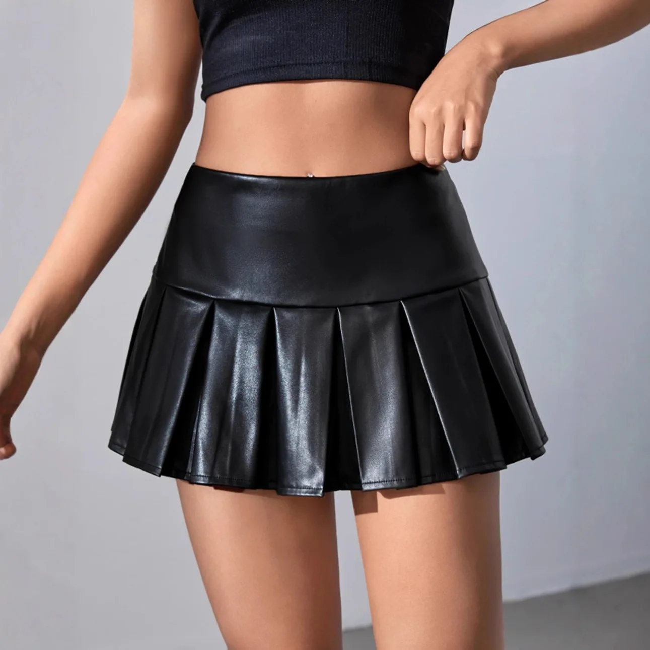 2026 New Sexy Pleated Skirt Women High Waist Slim Fit Anti-light Spice Girls Nightclub Pu Leather Skirt