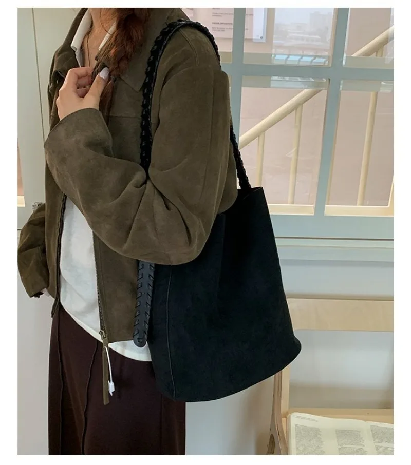 Mehrfarbige Wildleder-Schultertasche mit Verstellbarem Riemen, Lässiger Stil für Tägliches Einkaufen, Verabredungen, Pendeln und Kurzreisen – Detail 18