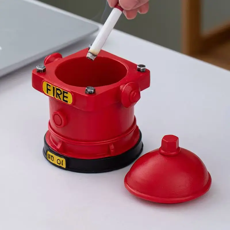 Creative Fire Hydrant Resin Ashtray With Lid Ins Retro European Fashion Boyfriend Father Gifts High-end Desktop Decoration