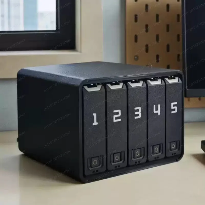 5-Bay Hard Drive Enclosure, Type-C 3.5/2.5 Inch HDD Docking Station, 10Gbps High-Speed Storage