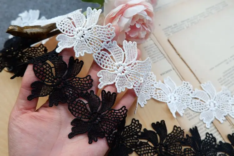 Polyester Flower Embroidery Lace, French Lace Ribbon Fabric, Guipure DIY Trims, Warp Knitting Sewing Accessories Off White Black