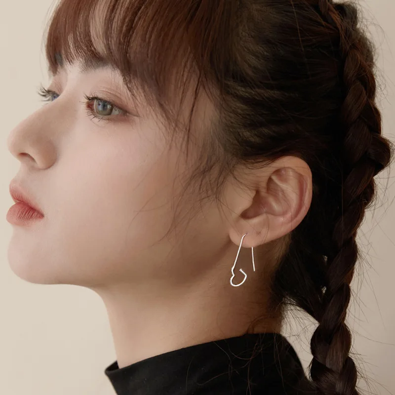 

Trendy Unisex Punk Heart Shape Safety Pin Ear Hook Stud Earrings Exquisite Jewelry Gift for Women Men