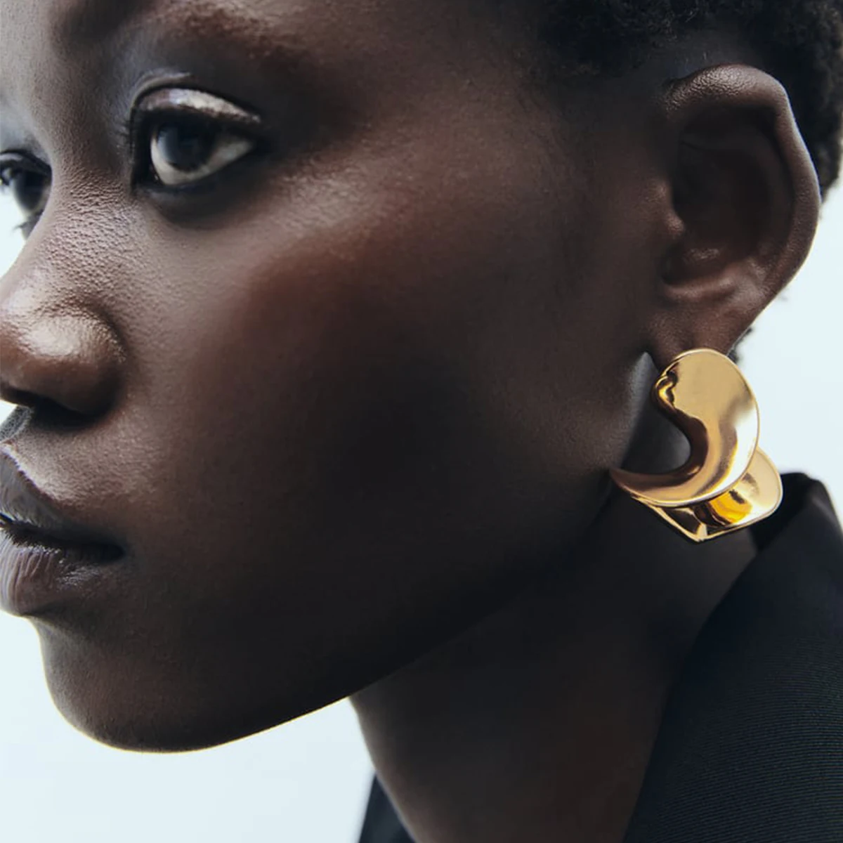 

ZAA Vintage Irregular Metal C-shaped Stud Earrings for Women Statement Jewelry Holiday Party Accessories