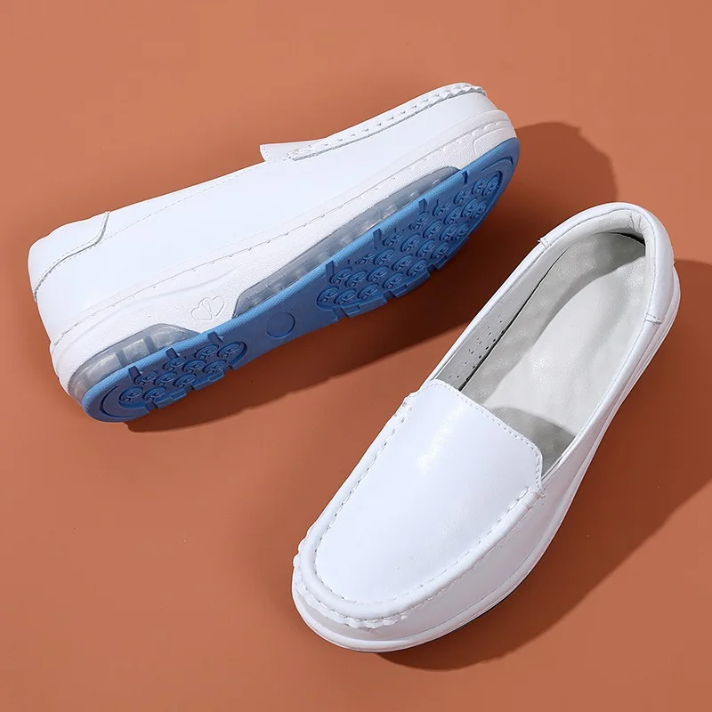Sapatos de enfermagem com almofada de ar de couro com sola macia respirável à prova de odor antiderrapante fundo plano sapatos médicos brancos
