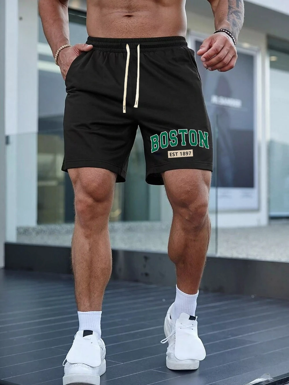 

Мужские повседневные летние спортивные шорты с логотипом Boston, светло-коричневые, с завязками на талии, из слегка эластичной ткани, белые носки, кроссовки