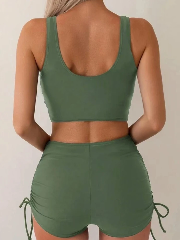 Рисунок 5 - Бикини с высокой талией и перекрещенным