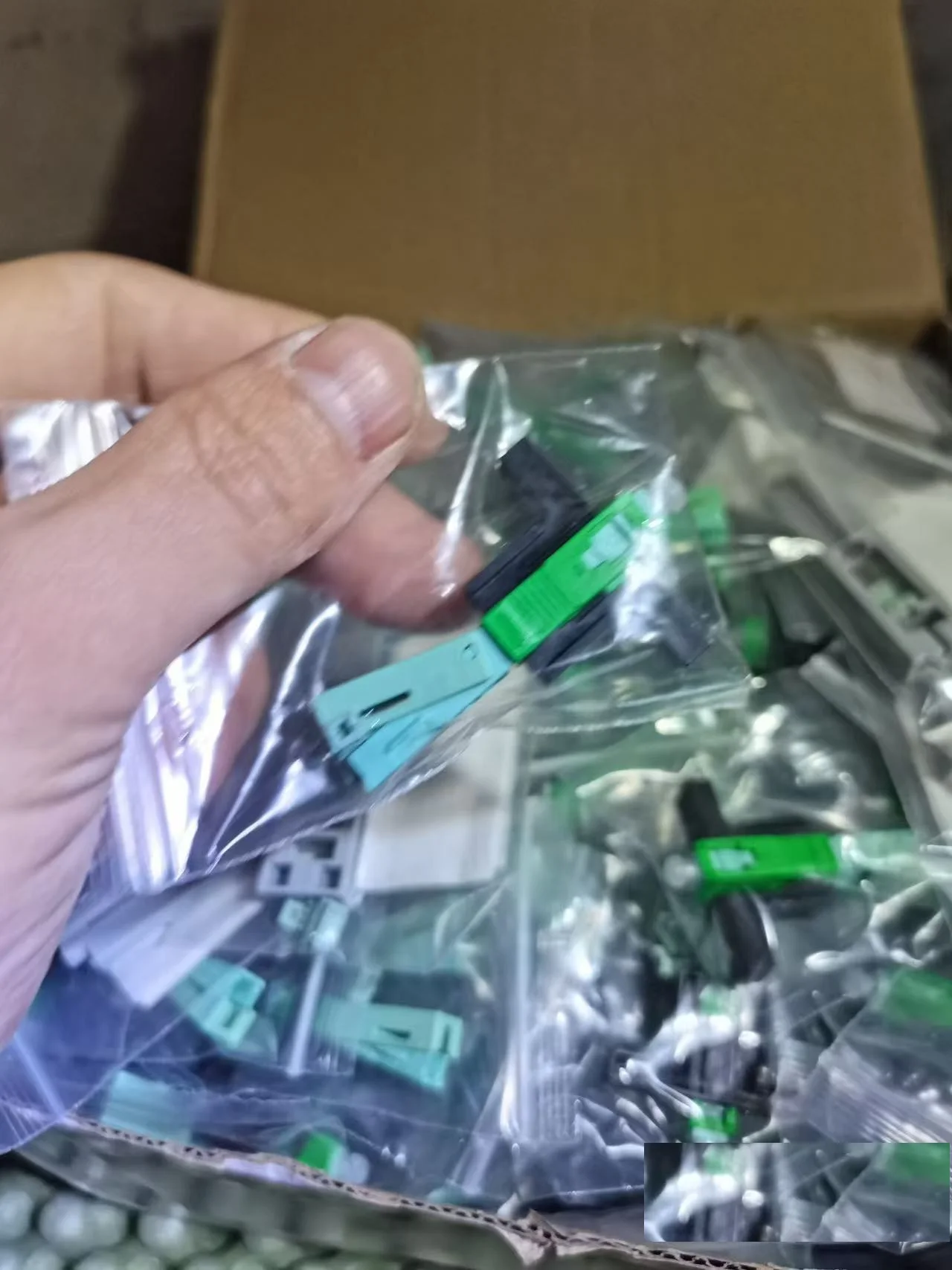 

Разница в цене товара, разница в доставке или депозит