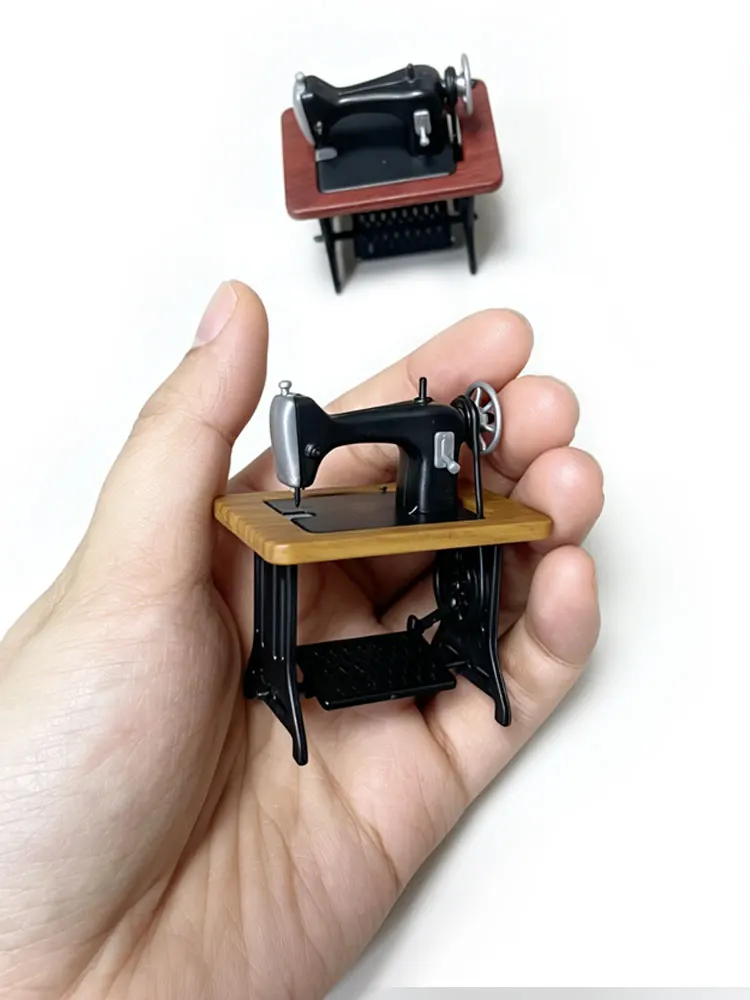 Dollhouse Miniature 1:12 Model Mini Sewing Machine Retro Mini Home Simulation Ornament Miniature Model Toy view 3